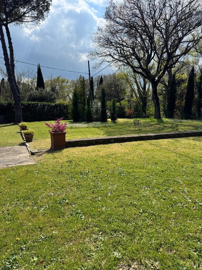 Casa indipendente con giardino a Tuoro sul Trasimeno