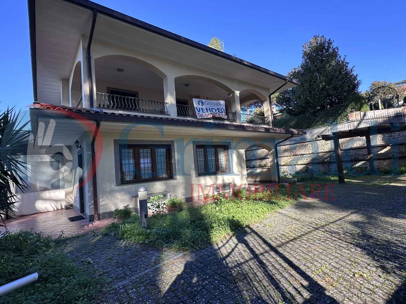 Villa Bifamiliare con giardino a Grottaferrata