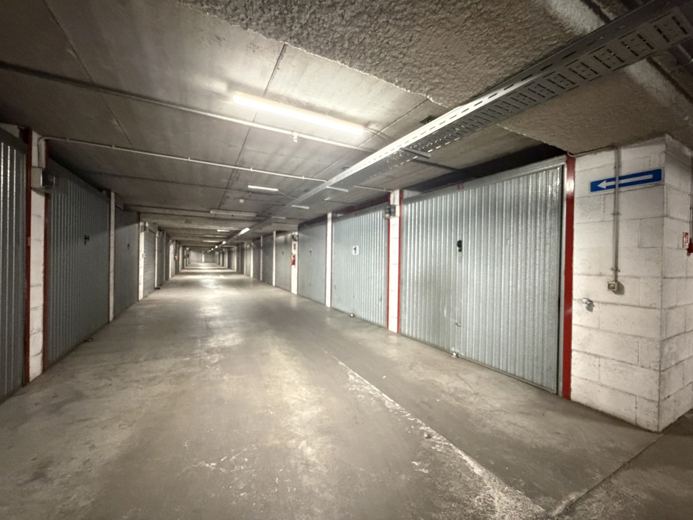 Box/Garage 17mq in vendita a Roma