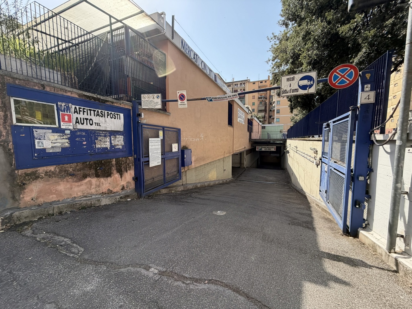 Box/Garage 17mq in vendita a Roma