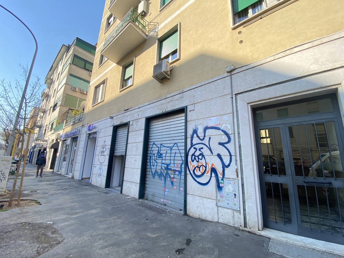 Negozio in affitto a Roma