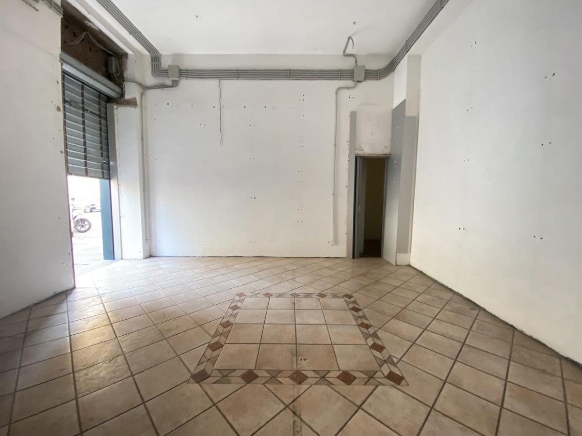 Negozio in affitto a Roma