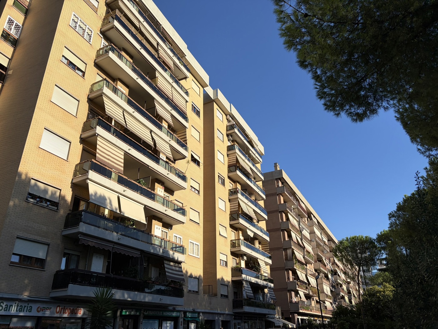 Quadrilocale in affitto a Roma