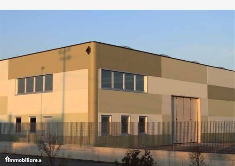 Capannone nuova a Buttapietra