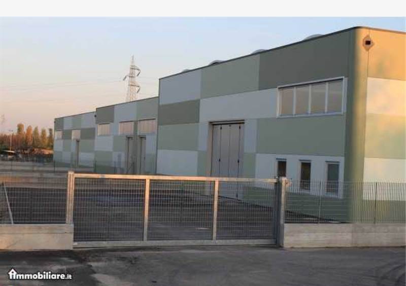 Capannone nuova a Buttapietra