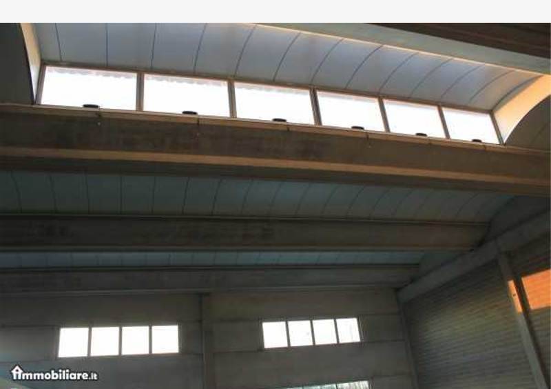 Capannone nuova a Buttapietra