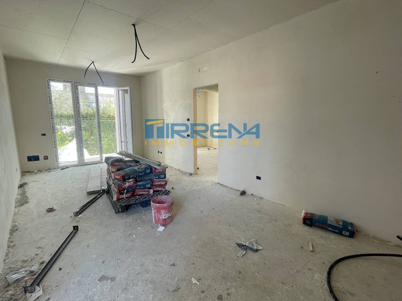 Viareggina in vendita a Cascina, Marciana