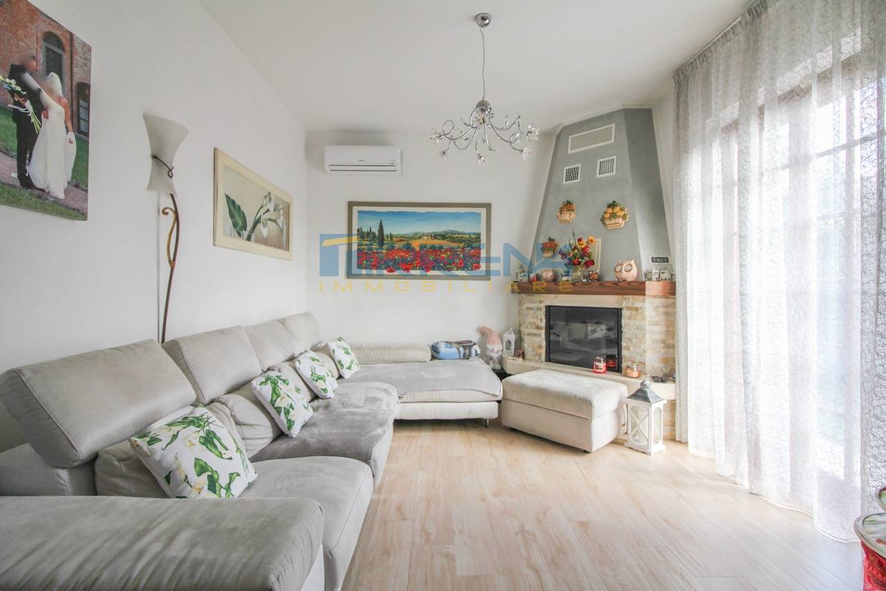 Villa bifamiliare in vendita a Cascina, San Prospero