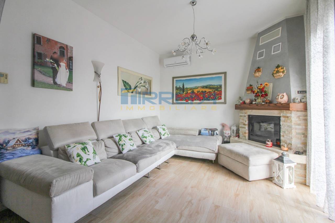 Villa bifamiliare in vendita a Cascina, San Prospero