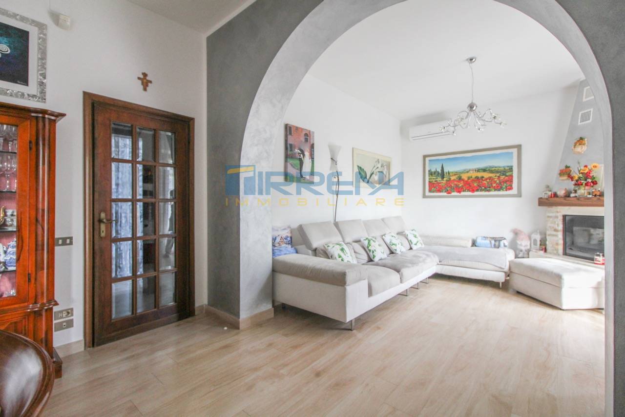 Villa bifamiliare in vendita a Cascina, San Prospero