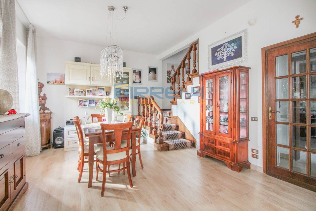 Villa bifamiliare in vendita a Cascina, San Prospero