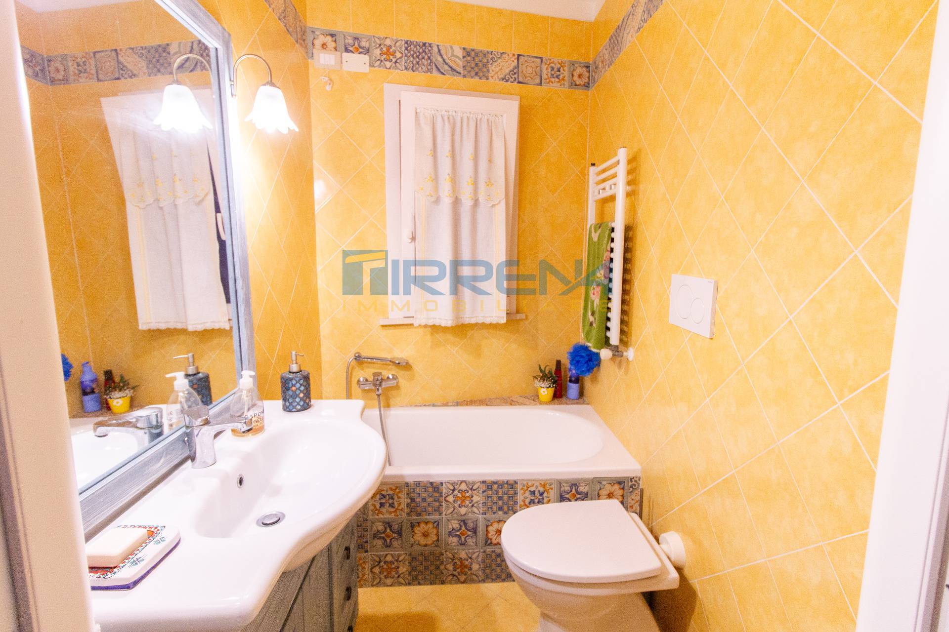 Terratetto d\'angolo in vendita a Cascina, San Frediano