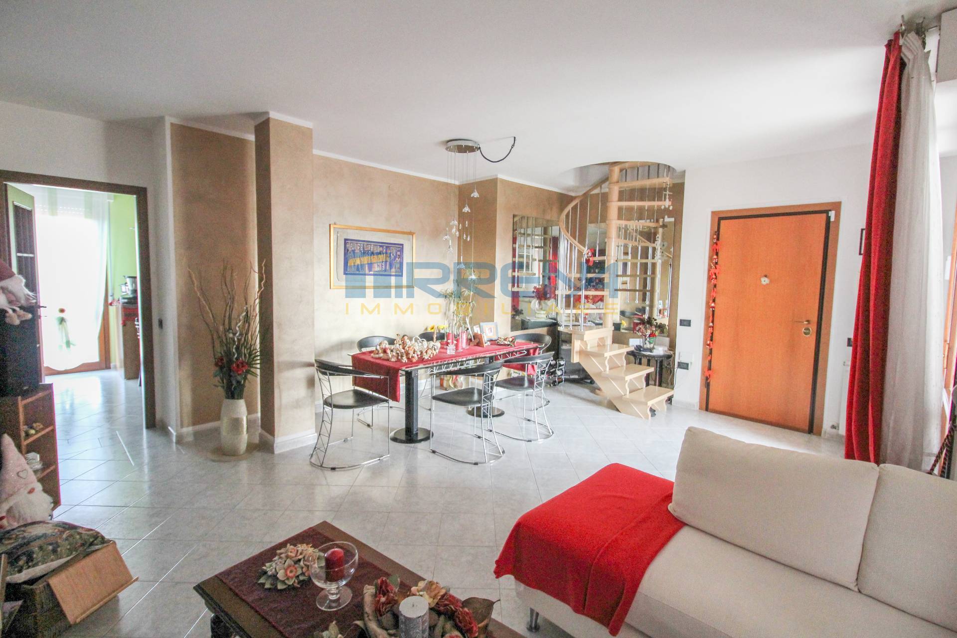 Appartamento in vendita a Cascina