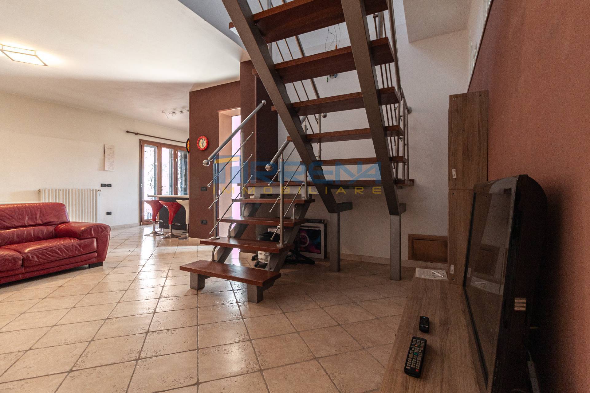 Villa bifamiliare in vendita a Cascina, Visignano