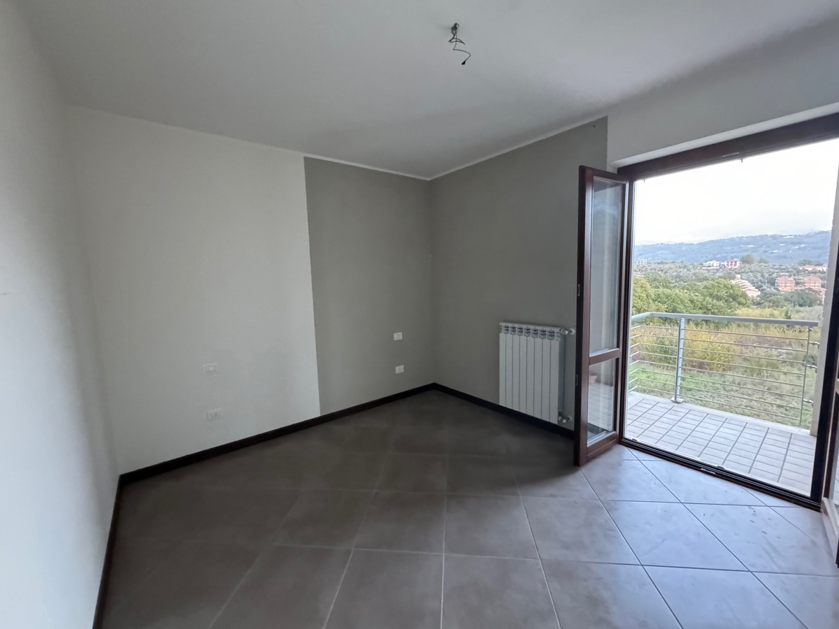 Trilocale con box a Terni