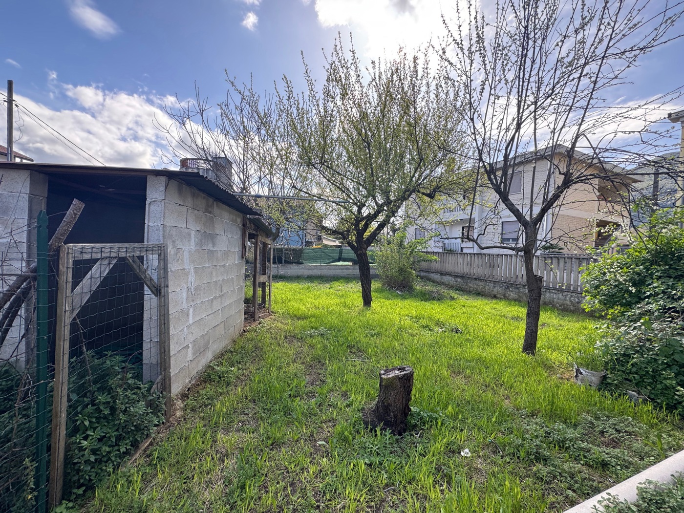 Casa indipendente con giardino a Terni