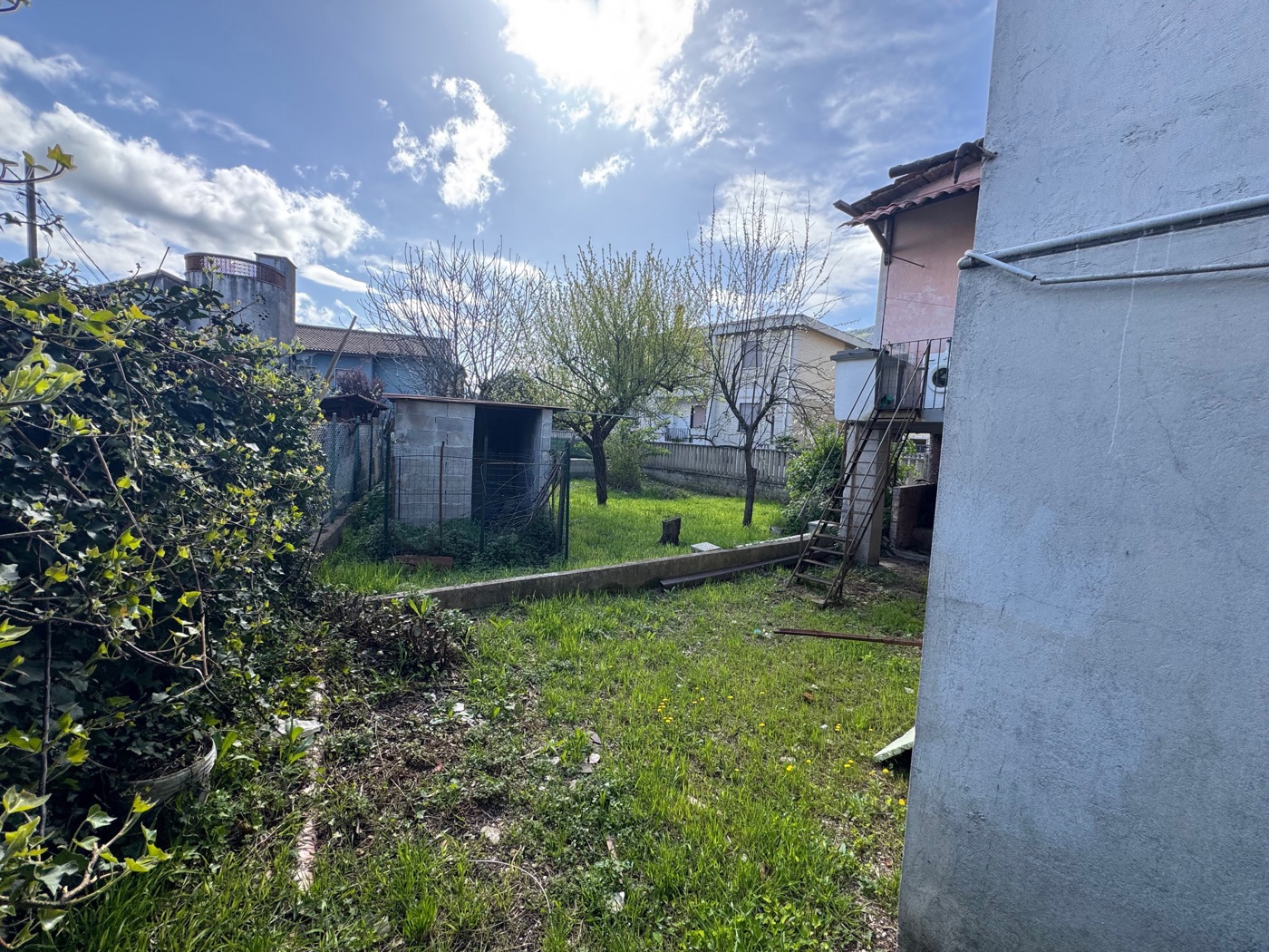 Casa indipendente con giardino a Terni