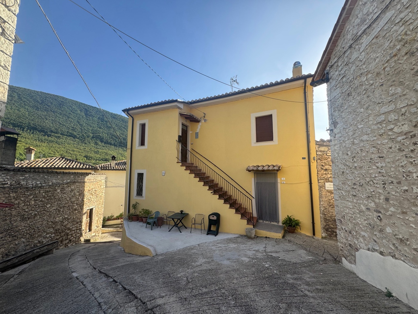 Trilocale in vendita a Ferentillo