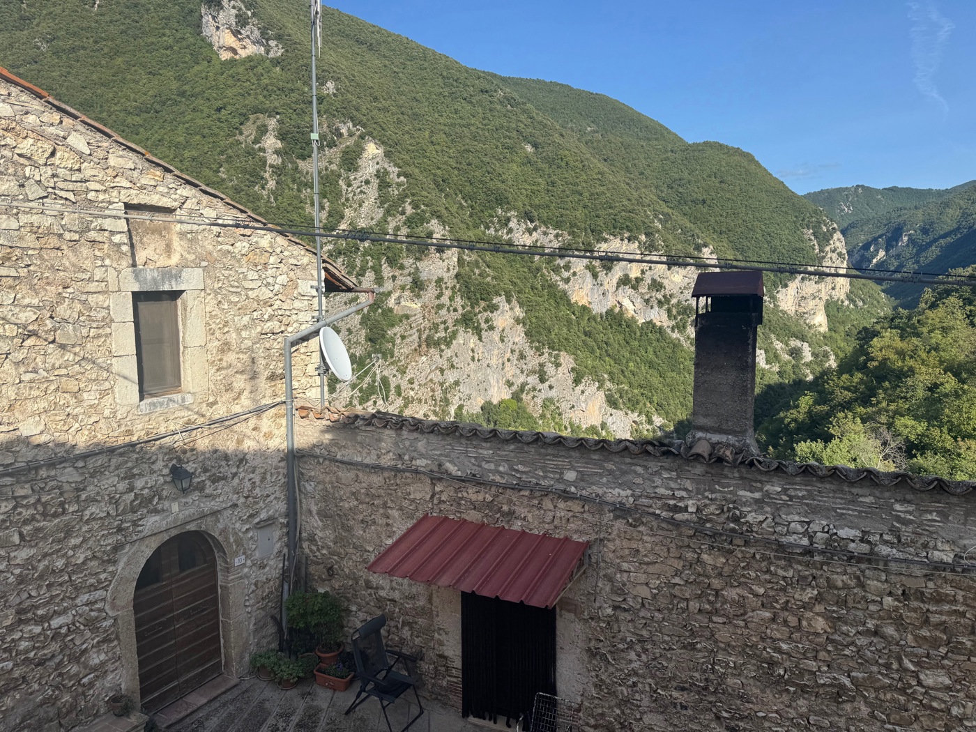 Trilocale in vendita a Ferentillo