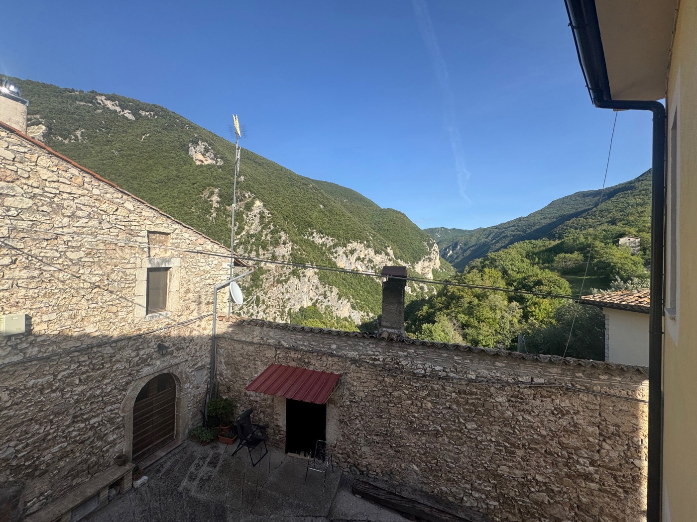 Trilocale in vendita a Ferentillo