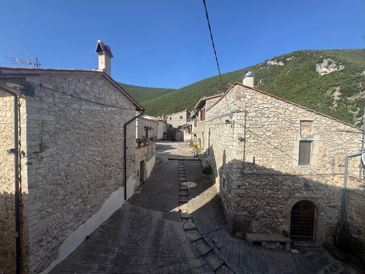 Trilocale in vendita a Ferentillo