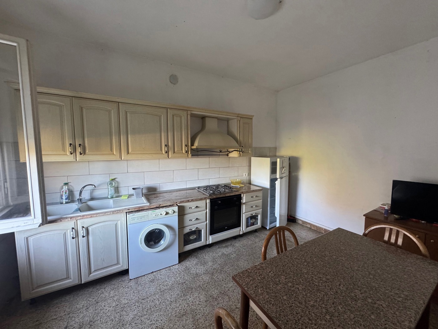 Quadrilocale arredato in affitto a Terni