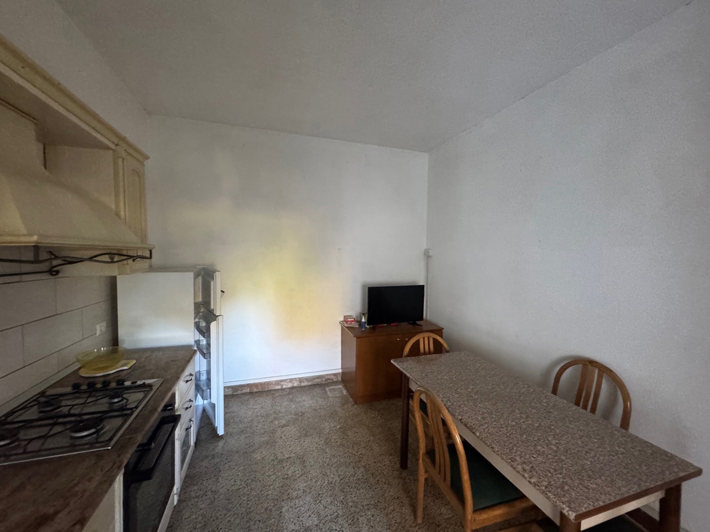 Quadrilocale arredato in affitto a Terni