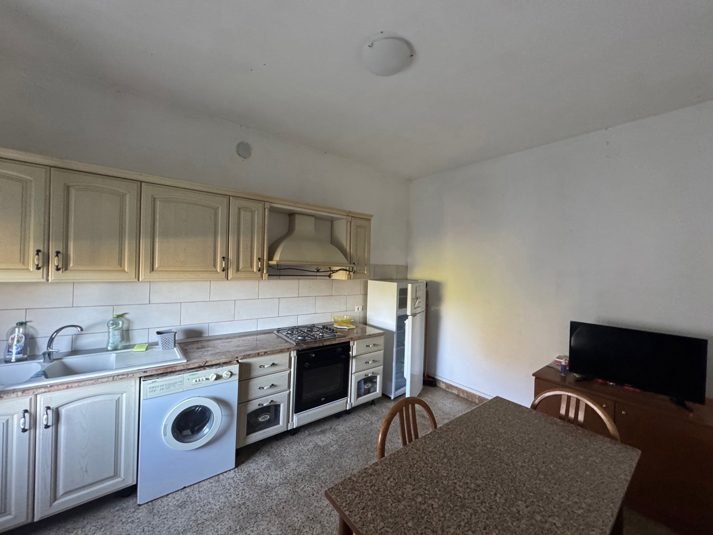 Quadrilocale arredato in affitto a Terni