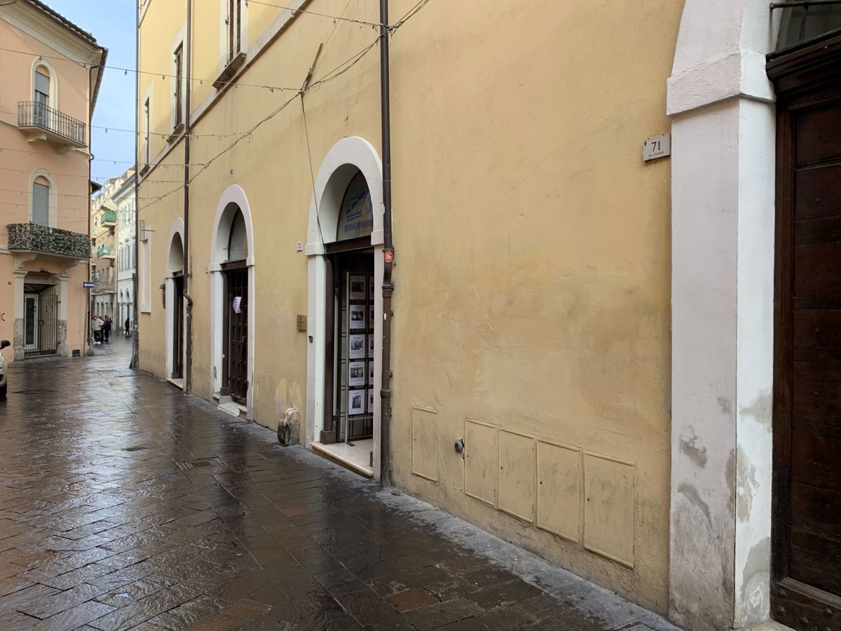 Negozio in vendita a Terni