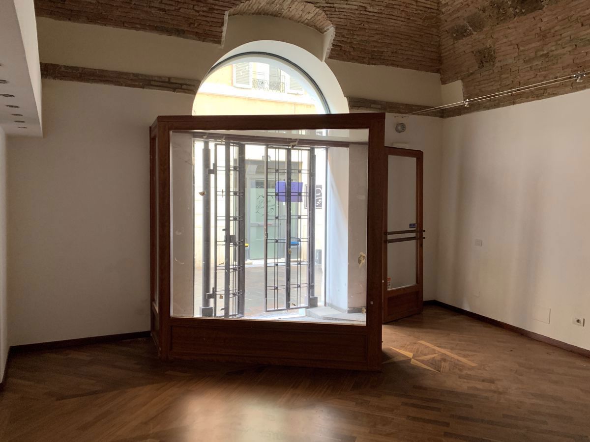 Negozio in vendita a Terni