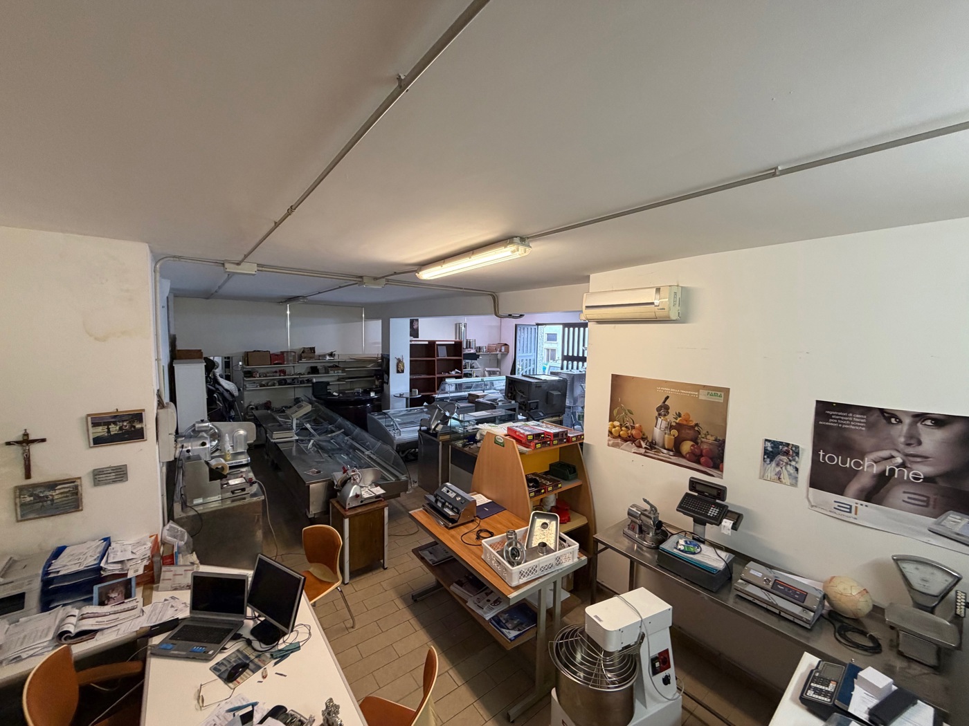 Capannone in vendita a Terni