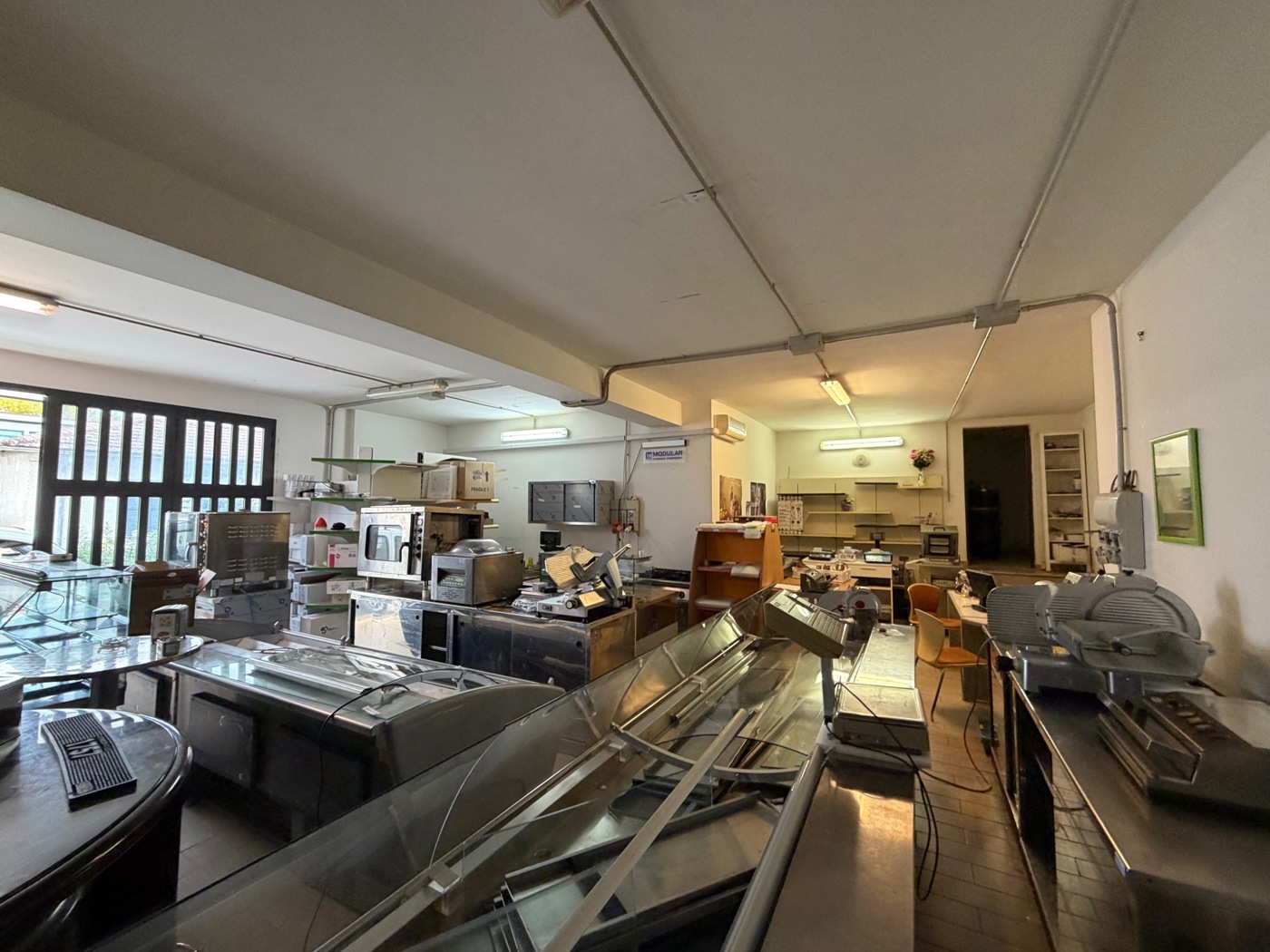 Capannone in vendita a Terni