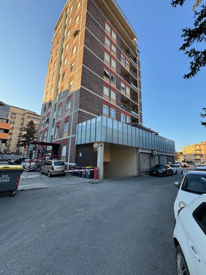 Box/Garage 16mq in affitto a Terni