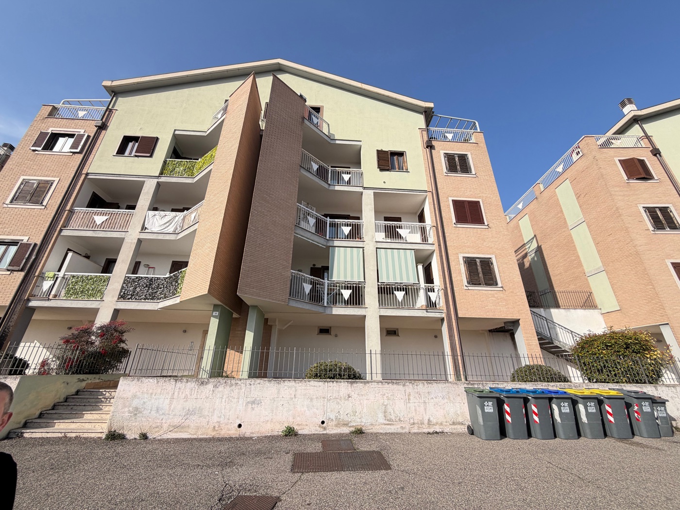 Bilocale arredato in affitto a Terni