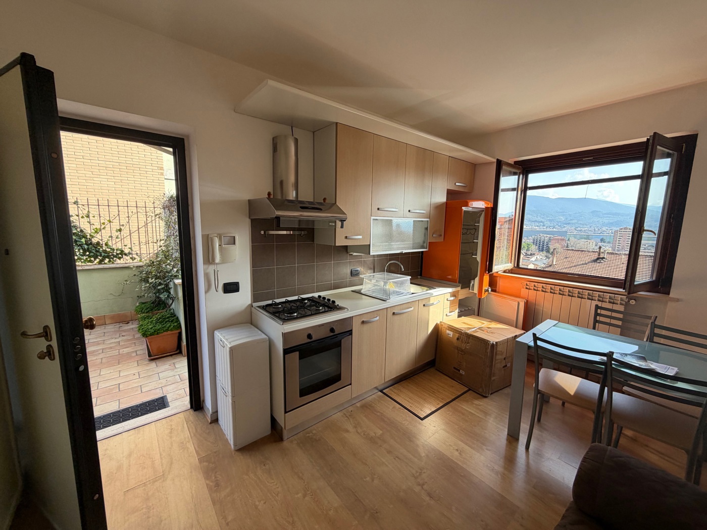 Bilocale arredato in affitto a Terni