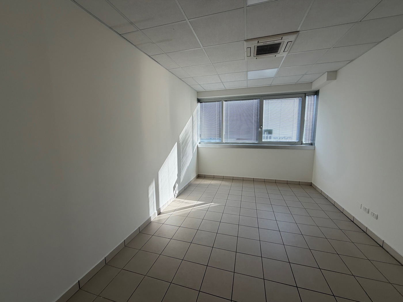 Ufficio ristrutturato a Terni