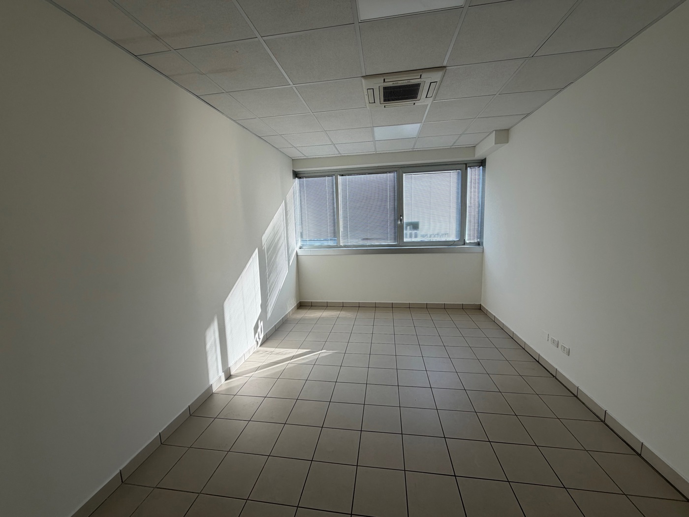 Ufficio ristrutturato a Terni