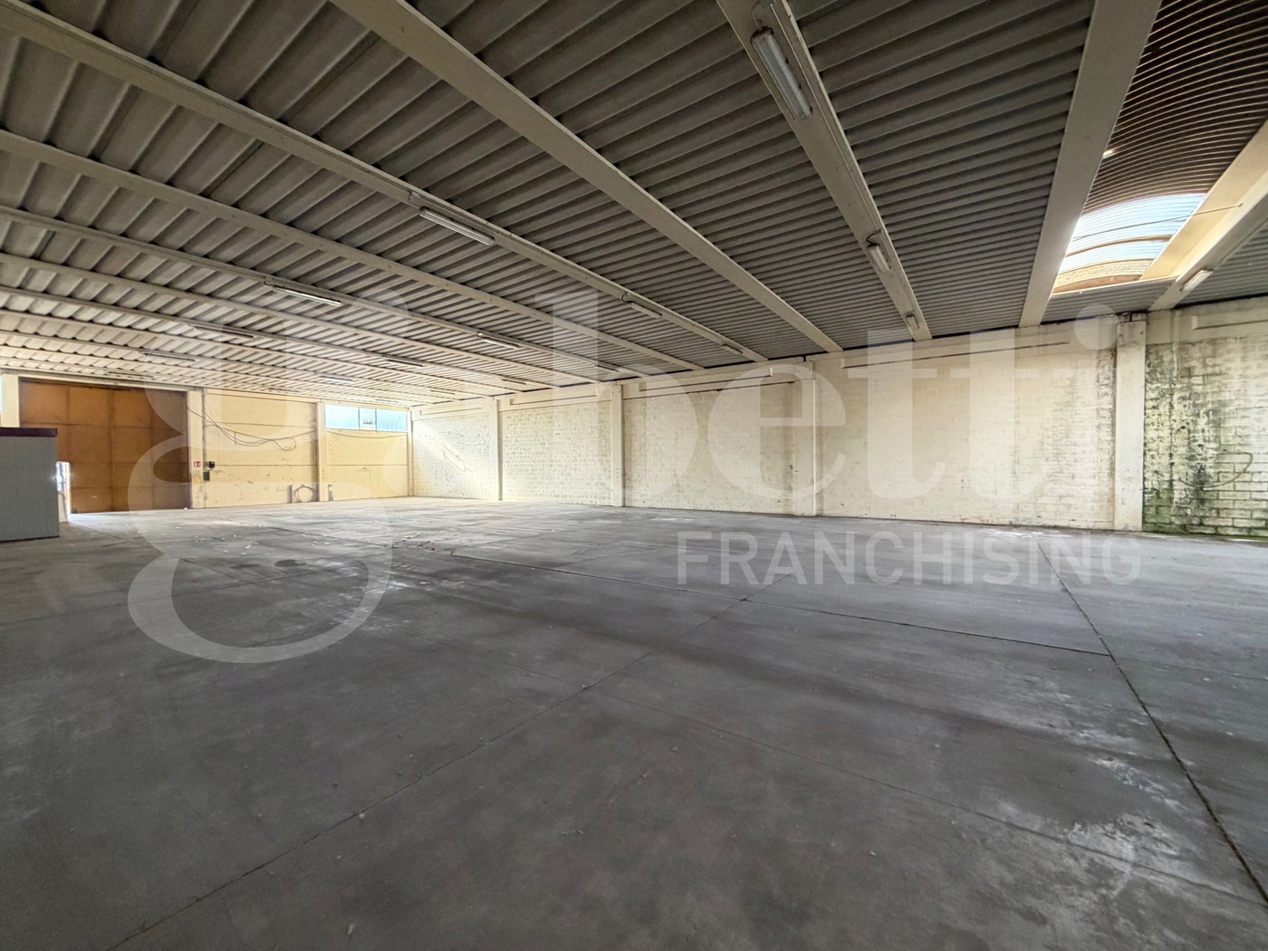 Capannone in vendita a Terni