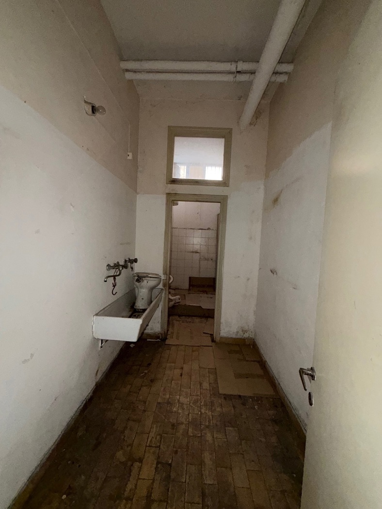 Magazzino in vendita a Terni