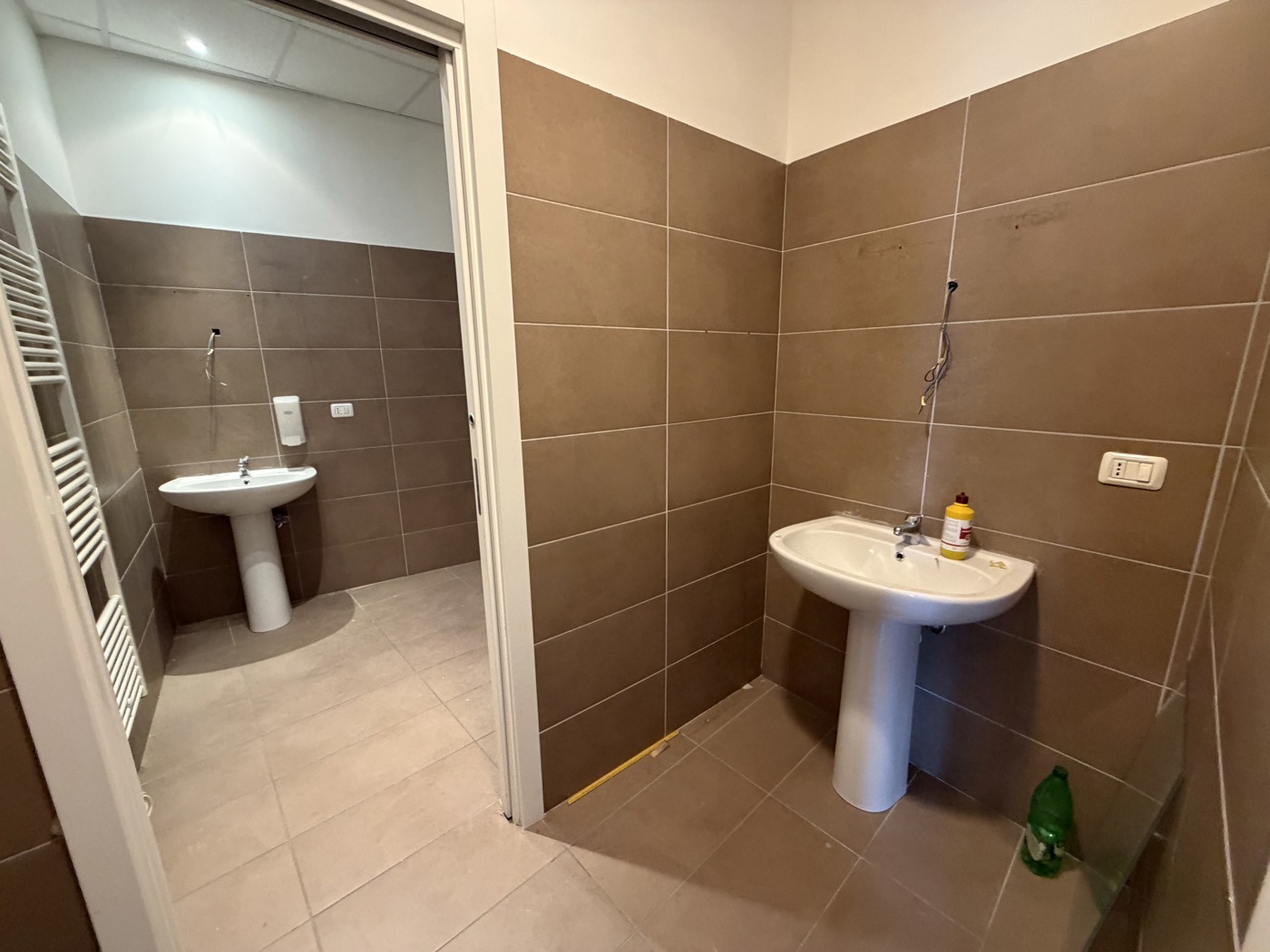 Ufficio con box doppio a Terni