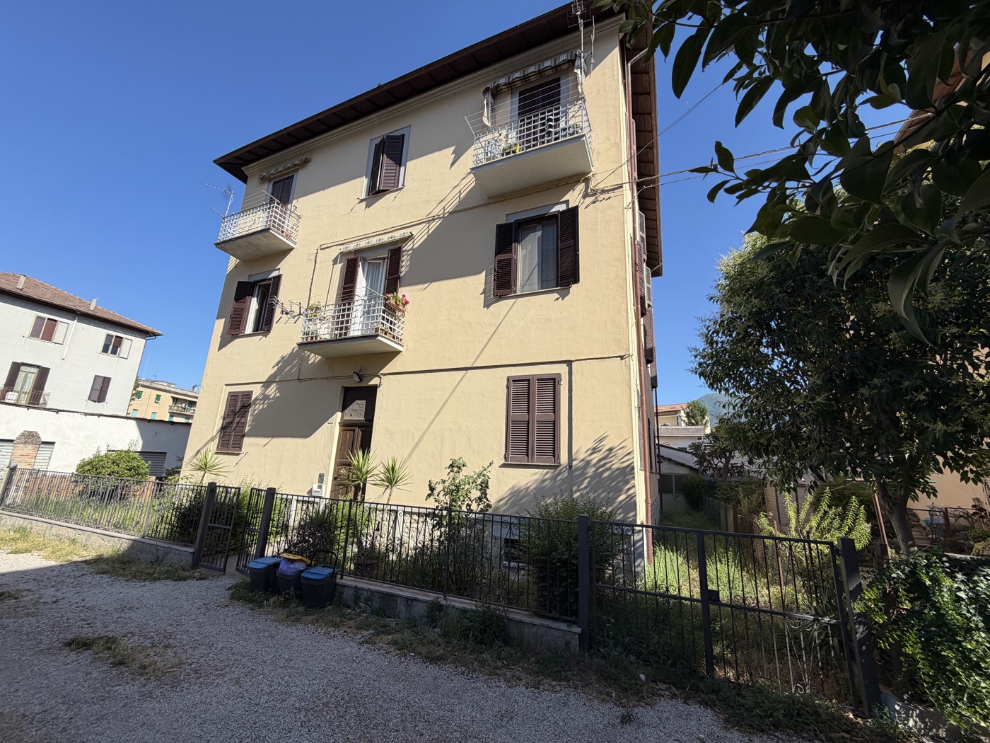 Trilocale con giardino a Terni