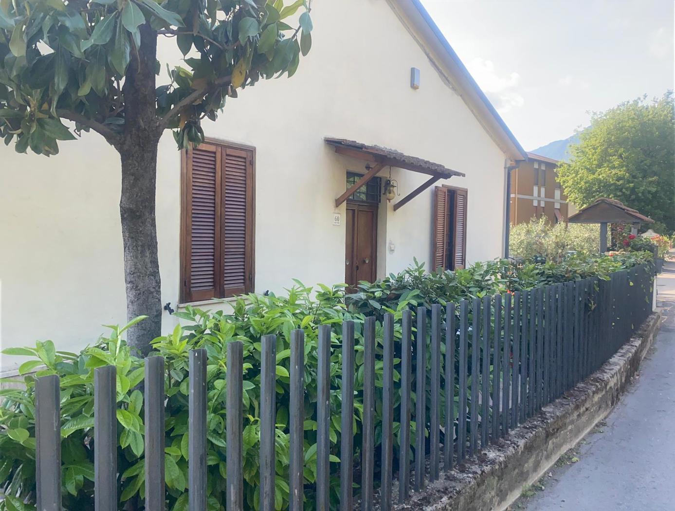Trilocale arredato in affitto a Terni