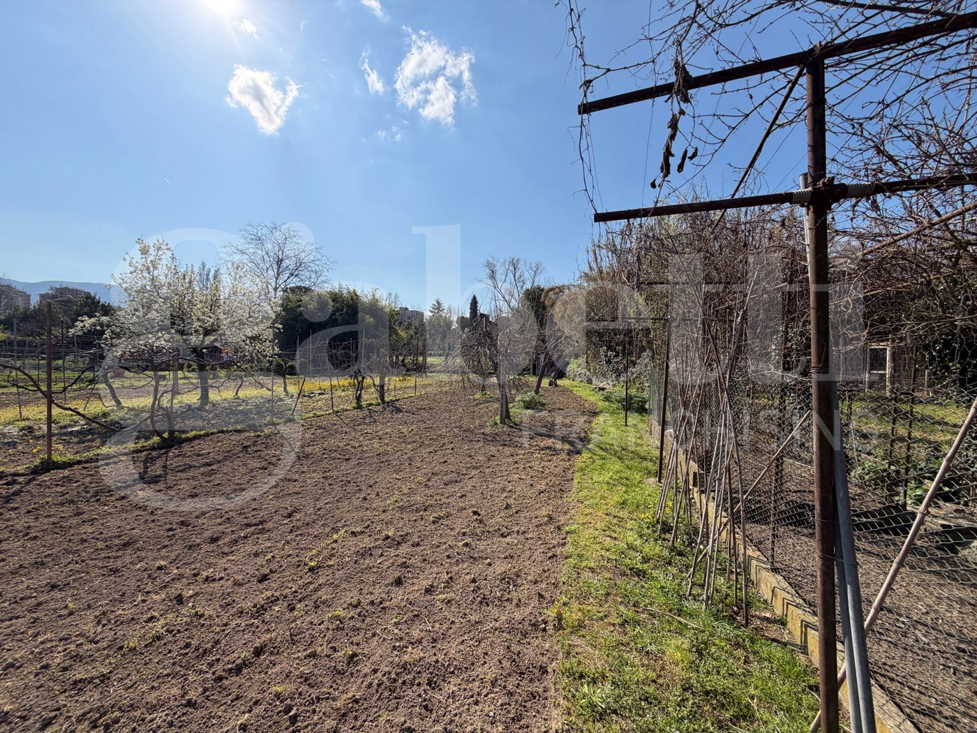 Casa indipendente con giardino a Terni