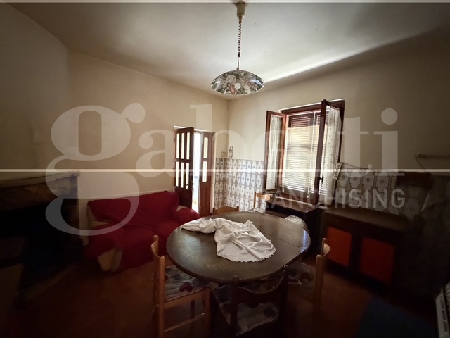 Casa indipendente con giardino a Terni