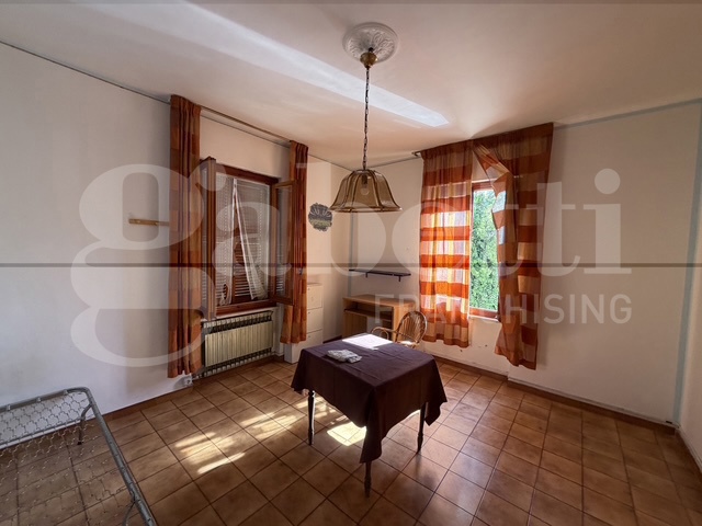 Casa indipendente con giardino a Terni