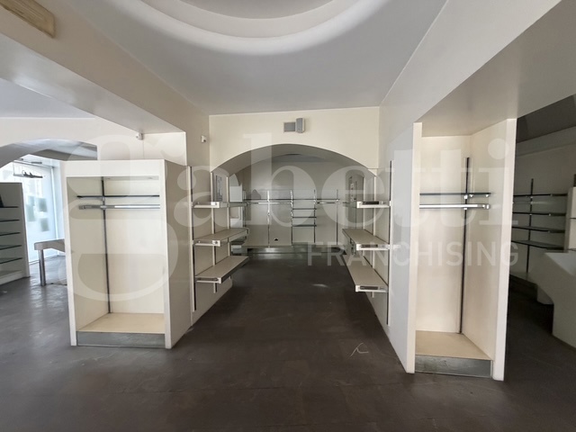 Negozio in affitto a Terni