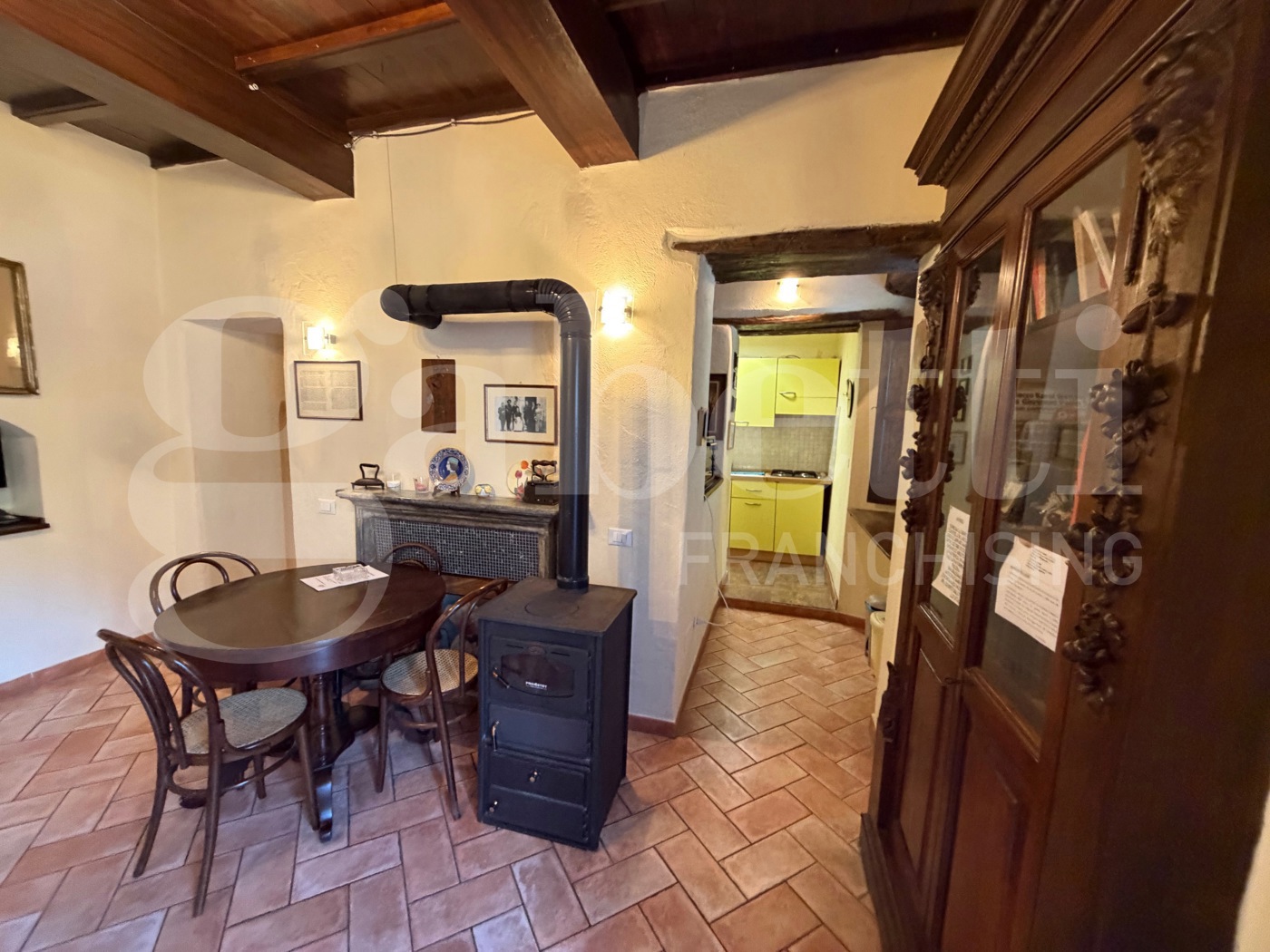Stabile/Palazzo in vendita a Arrone
