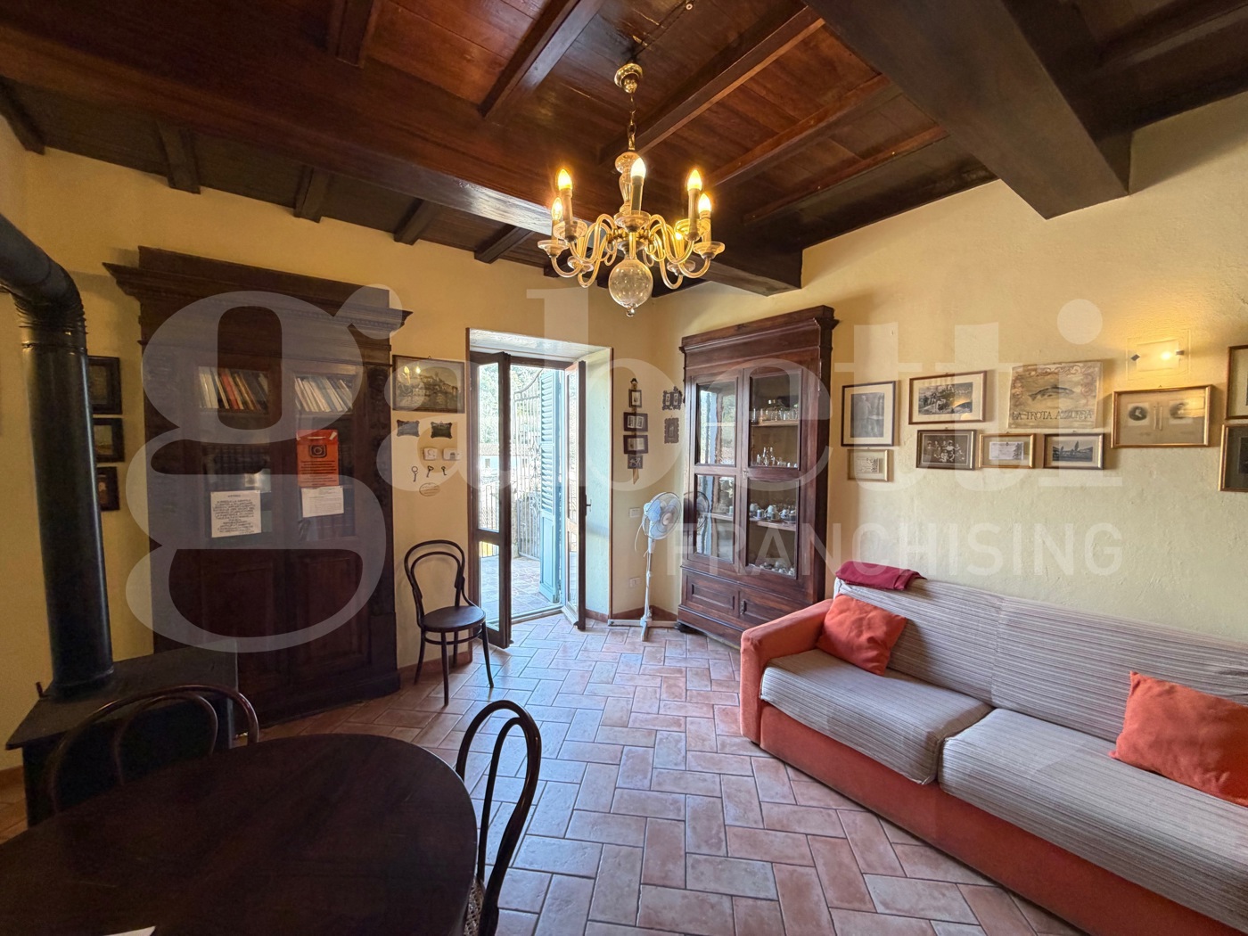 Stabile/Palazzo in vendita a Arrone