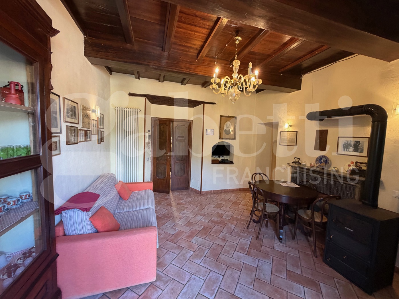 Stabile/Palazzo in vendita a Arrone