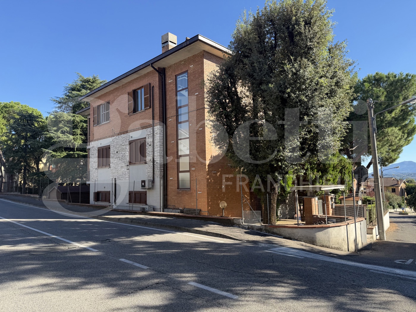 Attico con box doppio a Terni